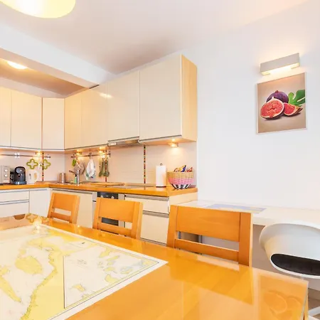 Mec & Tik アパート *