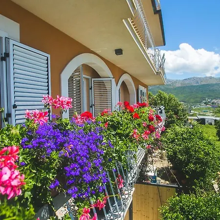 アパート Mec & Tik *