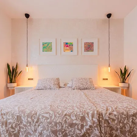 Apartments Mec & Tik *