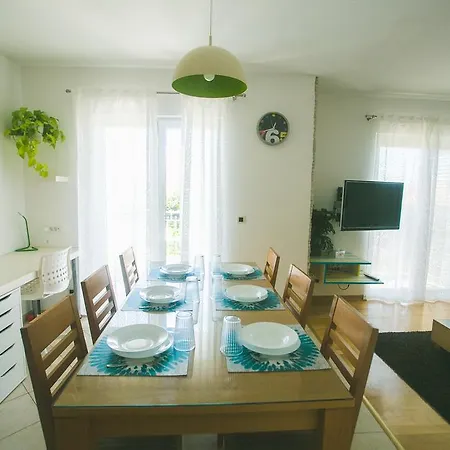 Apartments Mec & Tik *