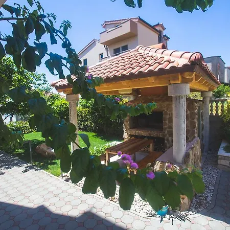 Apartments Mec & Tik * Split